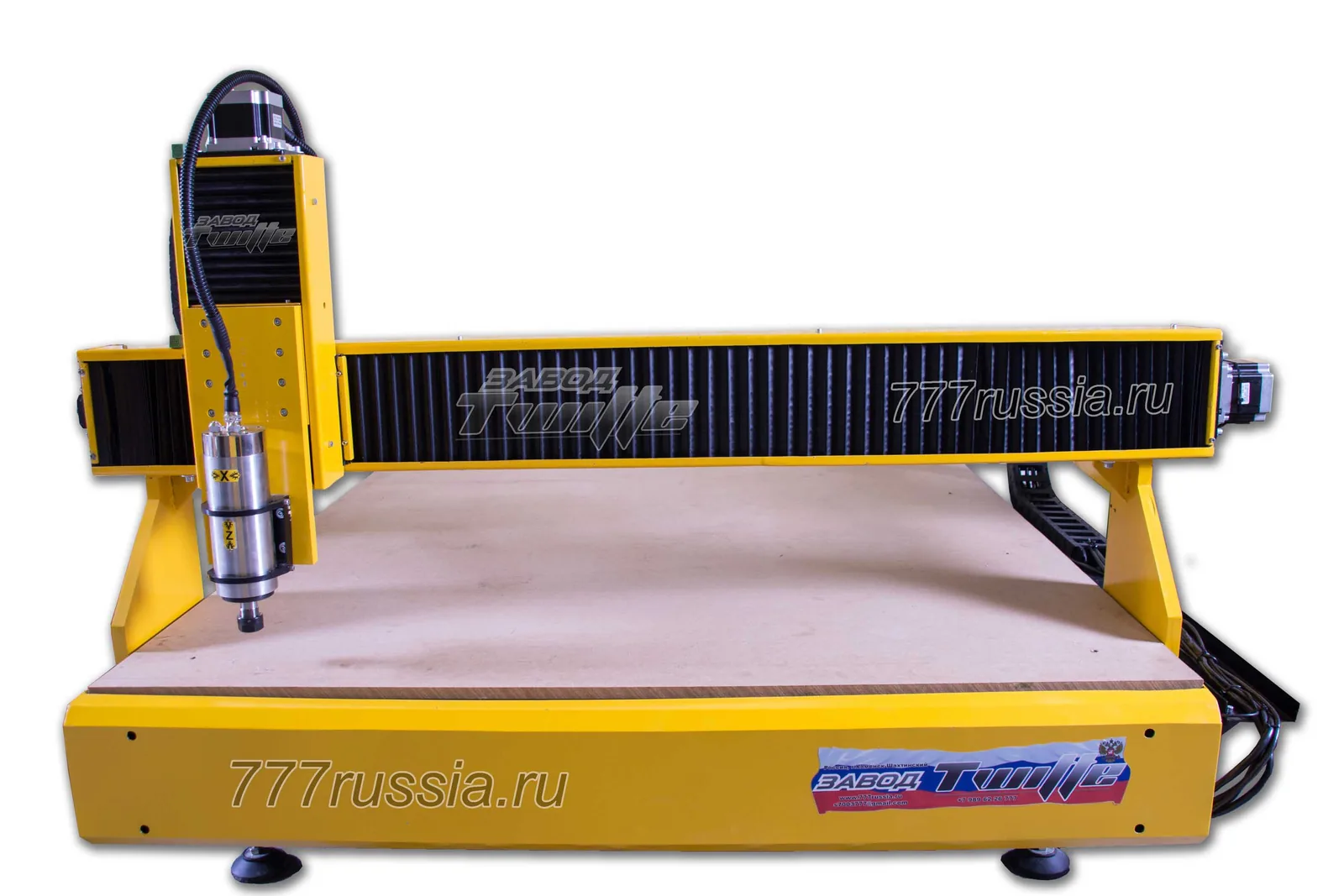 Станок по дереву CNC-1212 в работе